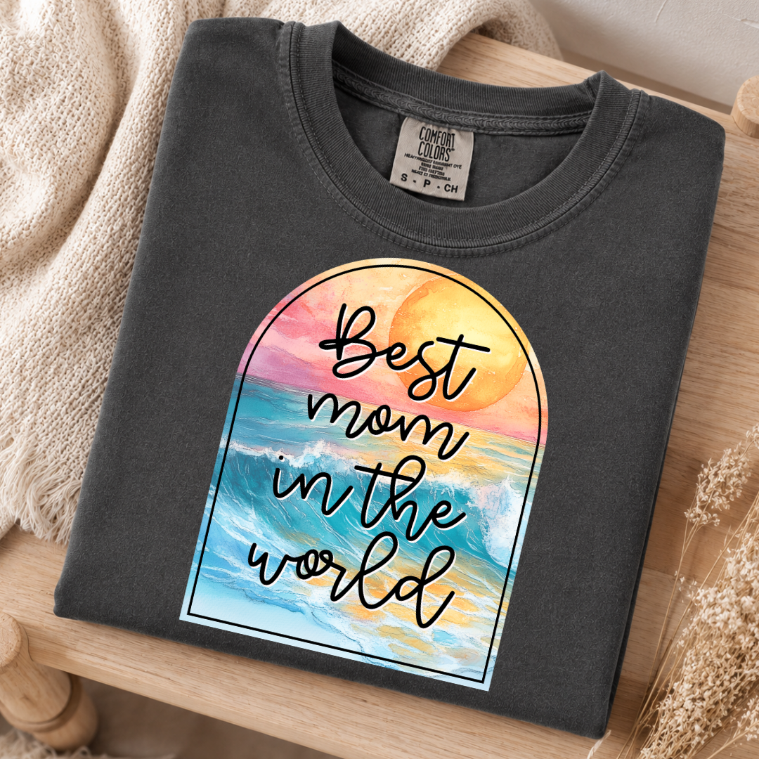 Best Mom in the World Graphic Tee